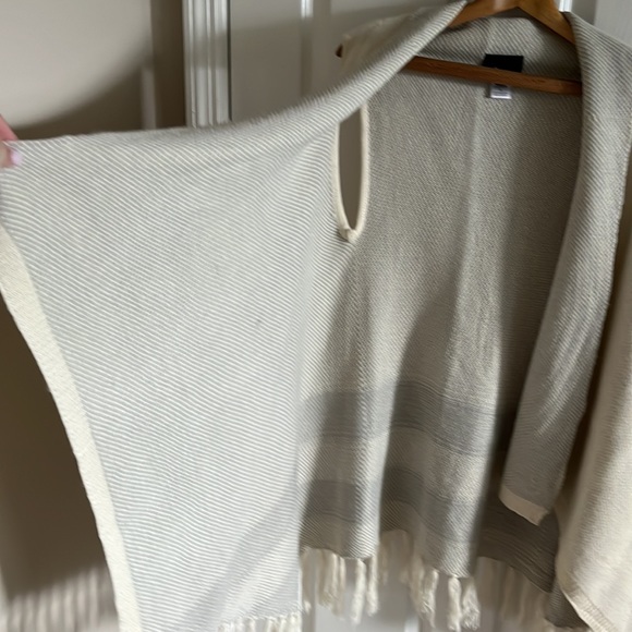 Lumiere Off White Sleeveless Sweater Cardigan Vest With Fringe Tassels Size S - Picture 3 of 9